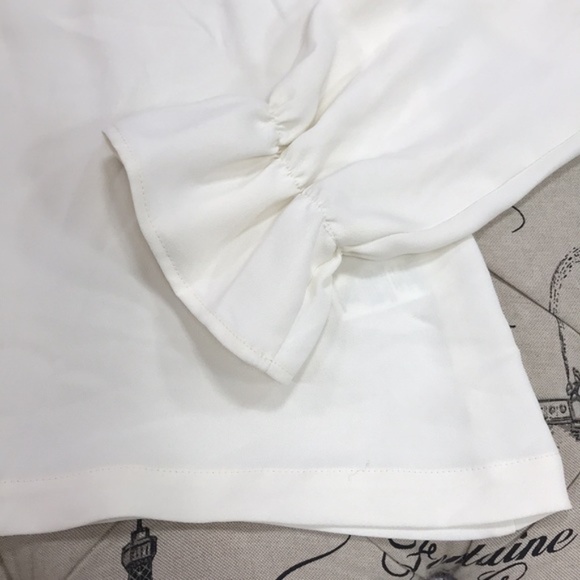 Trina Turk Akayo Keyhole Blouse - Picture 4 of 7